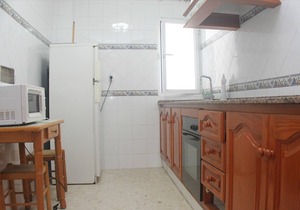 Central apartment, small pets accepted