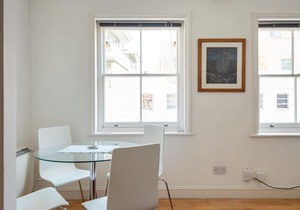 Central Apartment For 3 By Liverpool St Stn