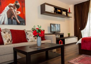 CENTRAL COMFY FLAT | STEPS AWAY FROM METRO / PARK & ALL AMENITIES