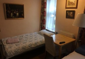 Central Greenwich guest rooms