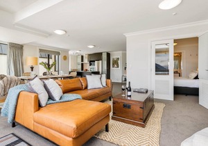 Central Luxury at 408 The Beacon | Hot Tub | 2 Bed | 2 Bath