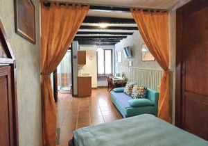Central Old Town Studio with free bike included