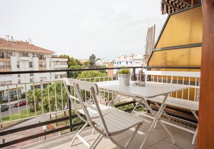Central Sitges - sunny, terraces, 150m beach, Luxe, Free Wi-Fi, 100% Air Con