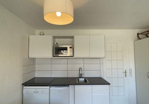 Central Studio for 4 with Ski Access, Terrace, and Modern Amenities - Alpe d'Huez