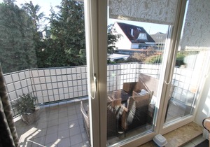 Centrally but quietly located apartment on the 1st floor.
