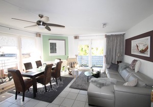 Centrally but quietly located apartment on the 1st floor.