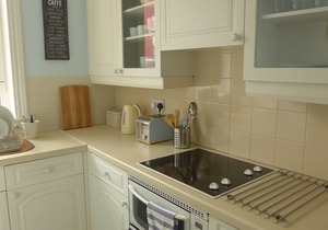 Centrally located, one bedroom beachside apartment.