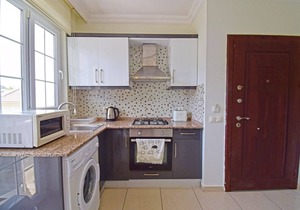 Centrally located 3 bed 3 bath apartment with FREE WIFI