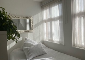 CENTRE OF LONDON, LOVELY, LIGHT, AIRY FLAT WITH BALCONY
