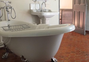 Ch Jouy-Family room-Private Bathroom-Countryside view