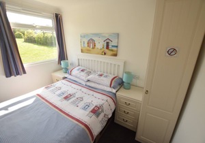 Chalet 21, Sandown Bay, Isle of Wight, Free WiFi, Sleeps 4-6