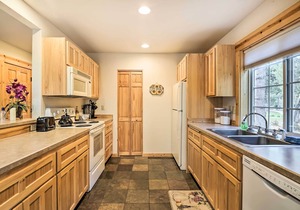 Chalet at Running Y Resort w/Wraparound Deck!
