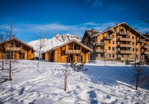 Chalet Duplex 4 Pièces pour 8 Personnes avec Terrasse, Proche des Pistes et Piscine Chauffée