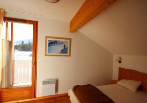 Chalet Mitoyen 3 Pièces 6 Pers. avec Terrasse et Piscine Chauffée - Superdevoluy - FR-1-504-477