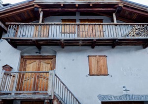 Chalet spacieux, au cœur de Courchevel le Praz, proche des pistes, idéal pour 8 personnes.