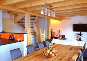Chalet, wifi, balcony, fireplace or stove, parking, tv, ski locker, 150m², Thyon