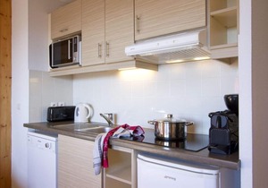 Chalet, wifi, ski-in/ski-out & foot of the slopes, fitness, swimming pool, terrace, balcony, tv
