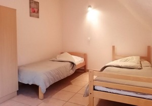 Chambre 6-Twin room-Private Bathroom-Standard-Garden view