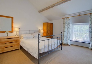 Chapel House - Four Bedroom House, Sleeps 8