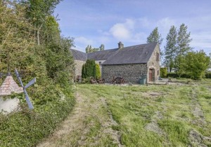 Character villa with enclosed garden