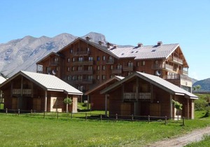 Charmant 2 pièces pour 4 pers. avec balcon et accès piscine, à 300m des pistes - Superdévoluy - FR-1-504-530