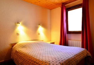 Charmant 2 pièces pour 5 pers. à 1 min. des pistes, balcon exposé Sud/Ouest, Wi-Fi et parking gratuit - FR-1-329-55