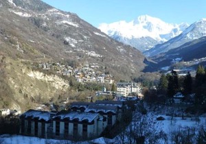 Charmant Studio à Brides-les-Bains avec Balcon, Parking et Wifi Inclus - FR-1-512-249