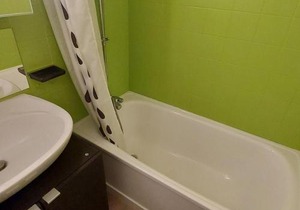 Charmant studio, proche centre et ski-bus, avec jardin et WIFI – idéal pour 4 personnes - FR-1-624-56