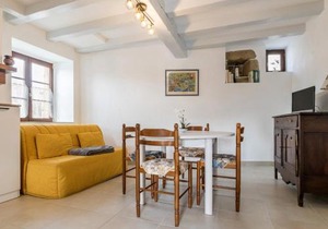 Charmante Maison Rénovée à 500m de la Mer avec Jardin, 2 Chambres, Parking Gratuit - FR-1-306-911