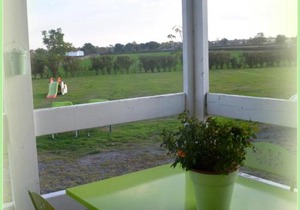 Charmants chalets au bord du lac avec terrasse, activités nautiques et pêche, animaux acceptés, tout inclus - FR-1-489-361