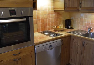 Charming 2-room flat with terrace and new kitchen in the heart of Méribel, direct access to slopes