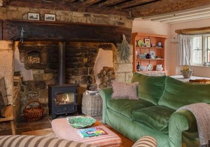 Charming 2BD Cottage in the Heart of Kingham!