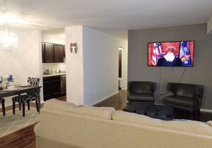 Charming 3 bdr. Condo in Central Raleigh