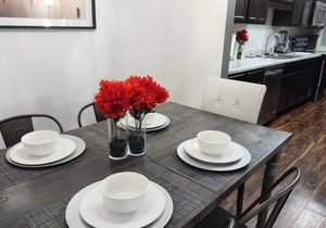 Charming 3 bdr. Condo in Central Raleigh