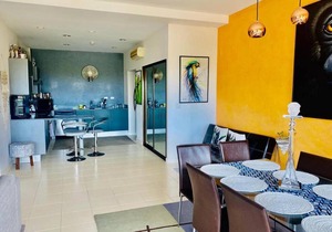 Charming 3 bedroom ocean view condo near the beach