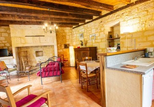Charming 3BR House in Borrèze with Terrace, WiFi, BBQ, Pet-Friendly