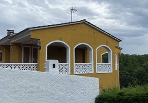 Charming 8-Bed Villa in Girona