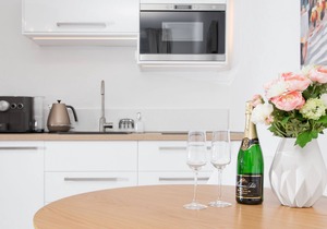 Charming Apartment by the River, Breakfast included