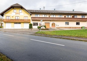 Charming Apartment in Ulrichsberg with Sauna