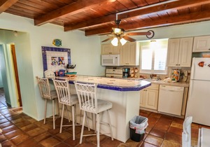Charming beach home on quiet street, walk to beach + town