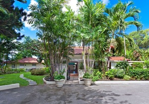 Charming Beachfront Villa - Church Point 4
