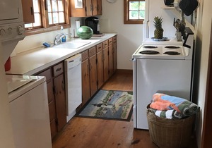Charming Brant Point Cottage! Sleeps 6. No car needed, walk to beach and town!