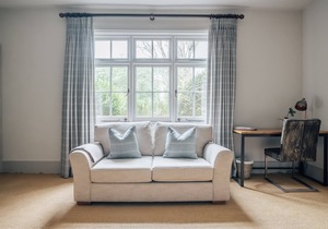 Charming Cottage with an acre of garden in Dorset Countryside