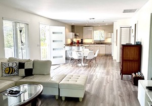 Charming Captiva Cottage with private pool, 300 steps from beach