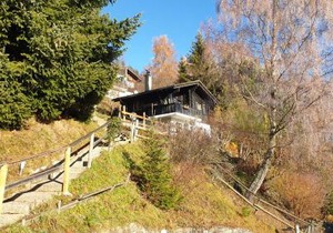 Charming chalet with panoramic view and private parking in Gruyère