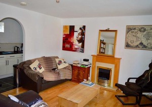 Charming Cosy Coach House in Fishponds, Bristol