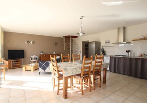 Charming Cottage with Garden, WiFi, and Baby Equipment in Normandy Countryside