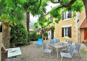 Charming Dordogne Home with Pool, Scenic Views & Family Amenities