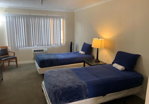 Charming Double Bed Hotel Style (A10)