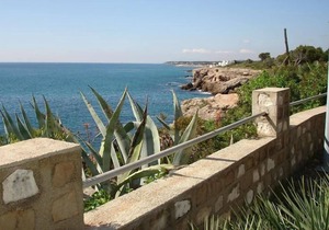 Charming Bungalow Facing The Sea
